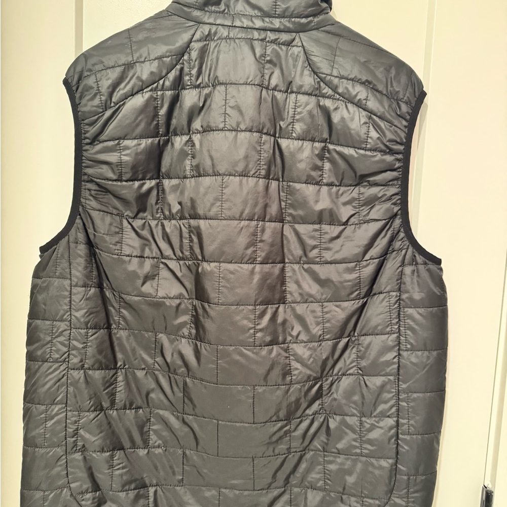 Patagonia Men's Nano Puff Quilted Vest Black - Picture 5 of 5